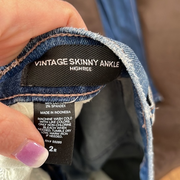 Express sz 2 jeans - Picture 6 of 9